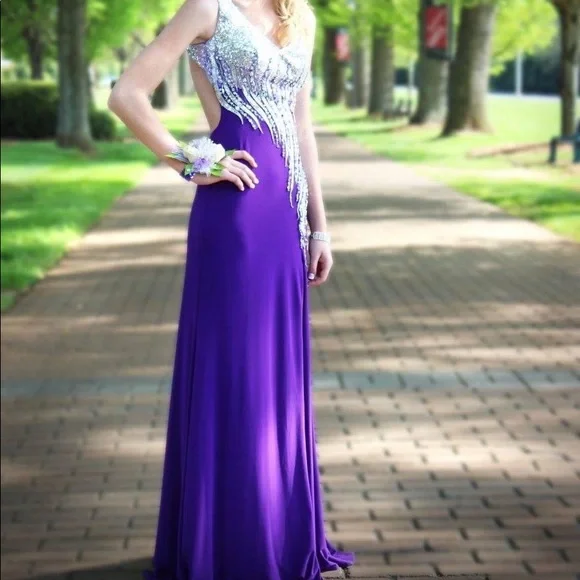 fitted lace wedding dress Elegant Light Purple Rhinestone Sleeveless Mermaid Prom Dress for Special  Occasions